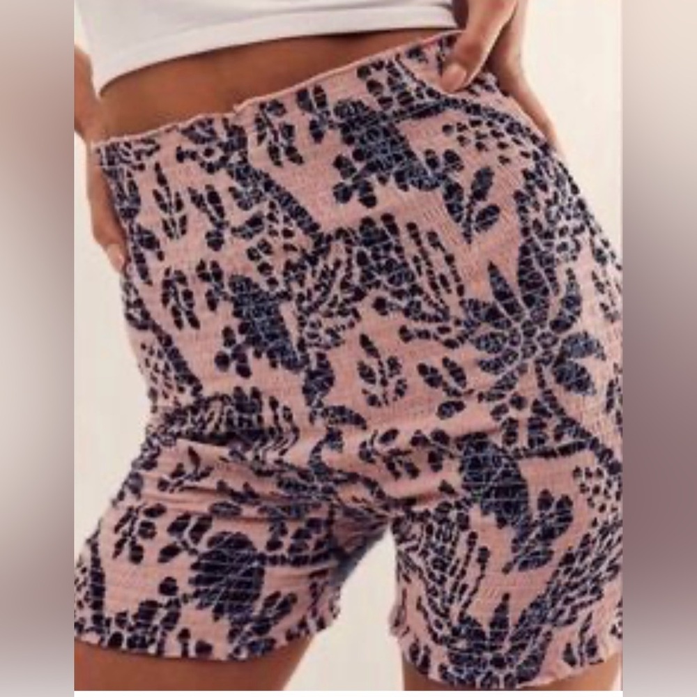 Free People‎ One - Maia Smocked Print High Waist Short